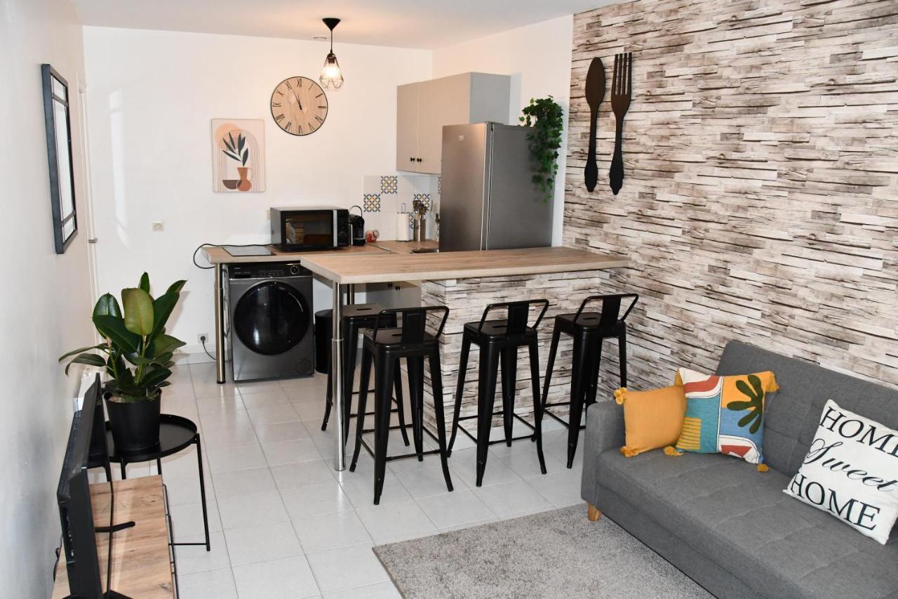 32 M2 Intra Muros - Wifi - Netflix - Bureau * Avignon