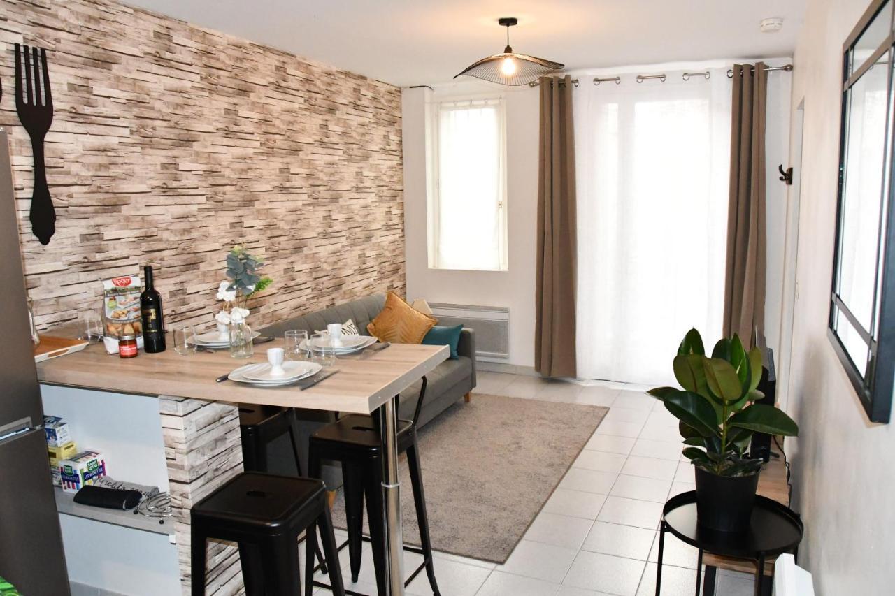 32 M2 Intra Muros - Wifi - Netflix - Bureau Avignon