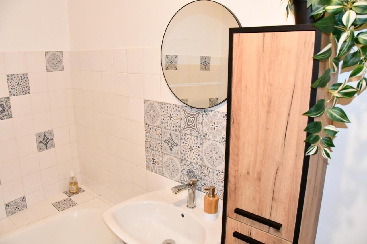 32 M2 Intra Muros - Wifi - Netflix - Bureau Apartment Avignon