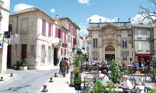 32 M2 Intra Muros - Wifi - Netflix - Bureau Apartment Avignon