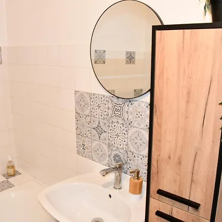 Appartement 32 M2 Intra Muros - Wifi - Netflix - Bureau Avignon Exterior photo